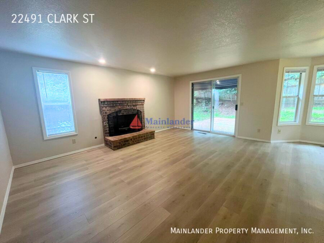 22491 Clark St - Photo 5 of 30