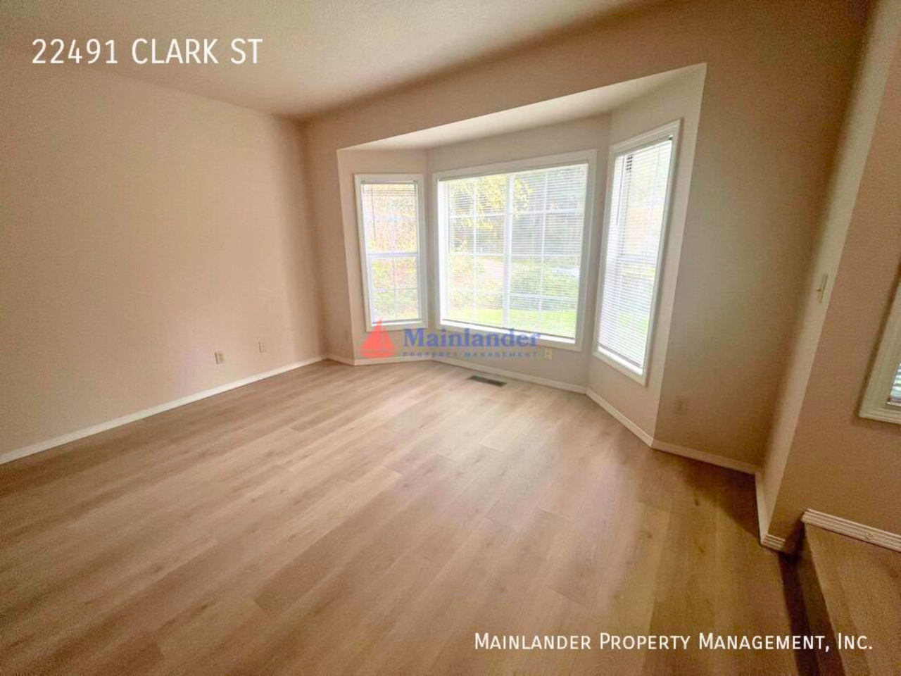 22491 Clark St - Photo 6 of 30