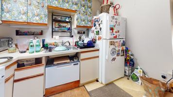featured image of 12 Lyman St