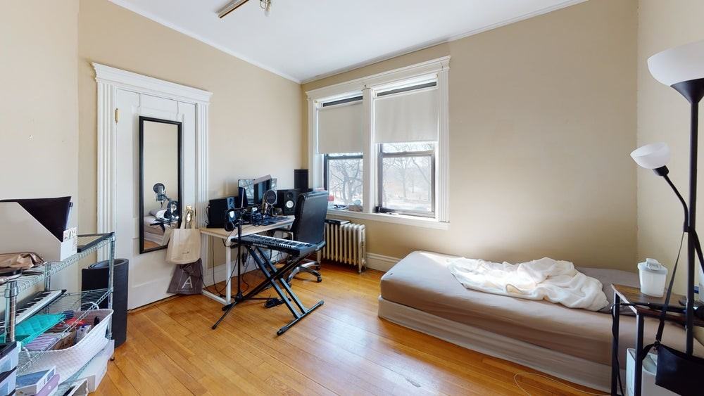 60 Charlesgate - Photo 4 of 6