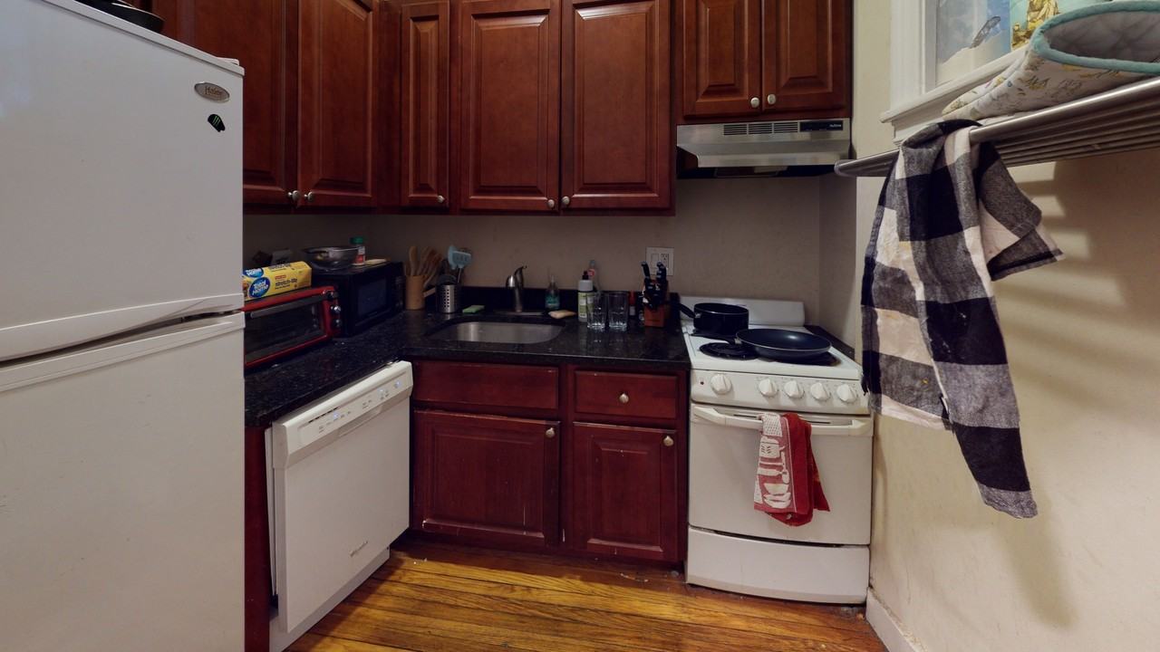 1091 Boylston St. - Photo 3 of 10