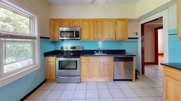 featured image of 48 Oak St