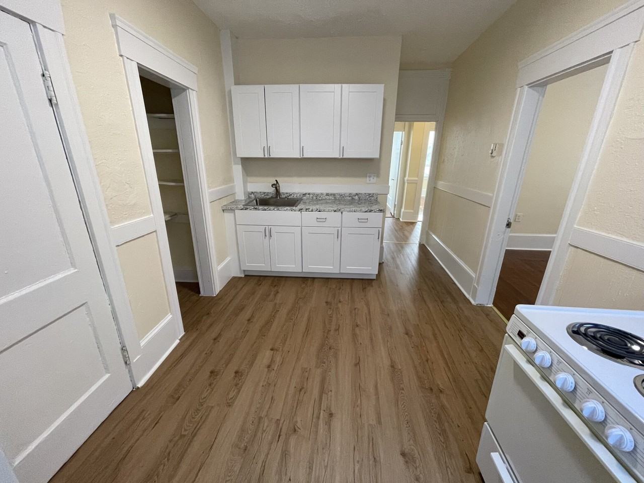 895 Huntington Ave. - Photo 5 of 20