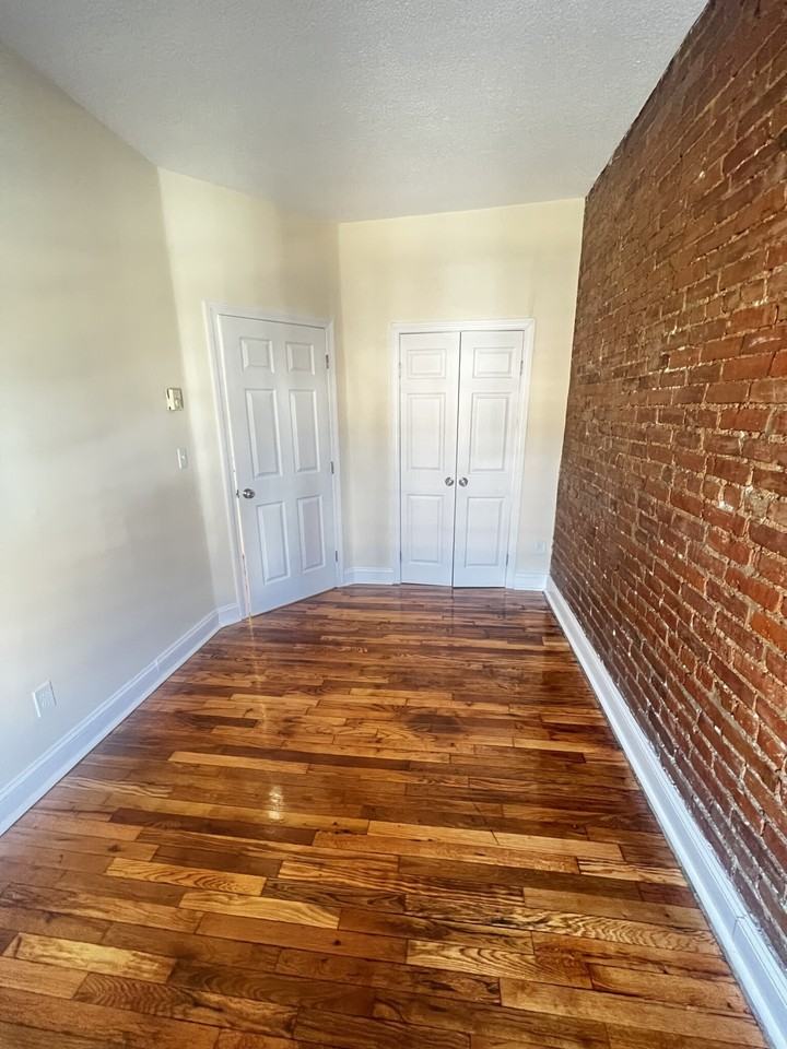 892 Huntington Ave. - Photo 3 of 23