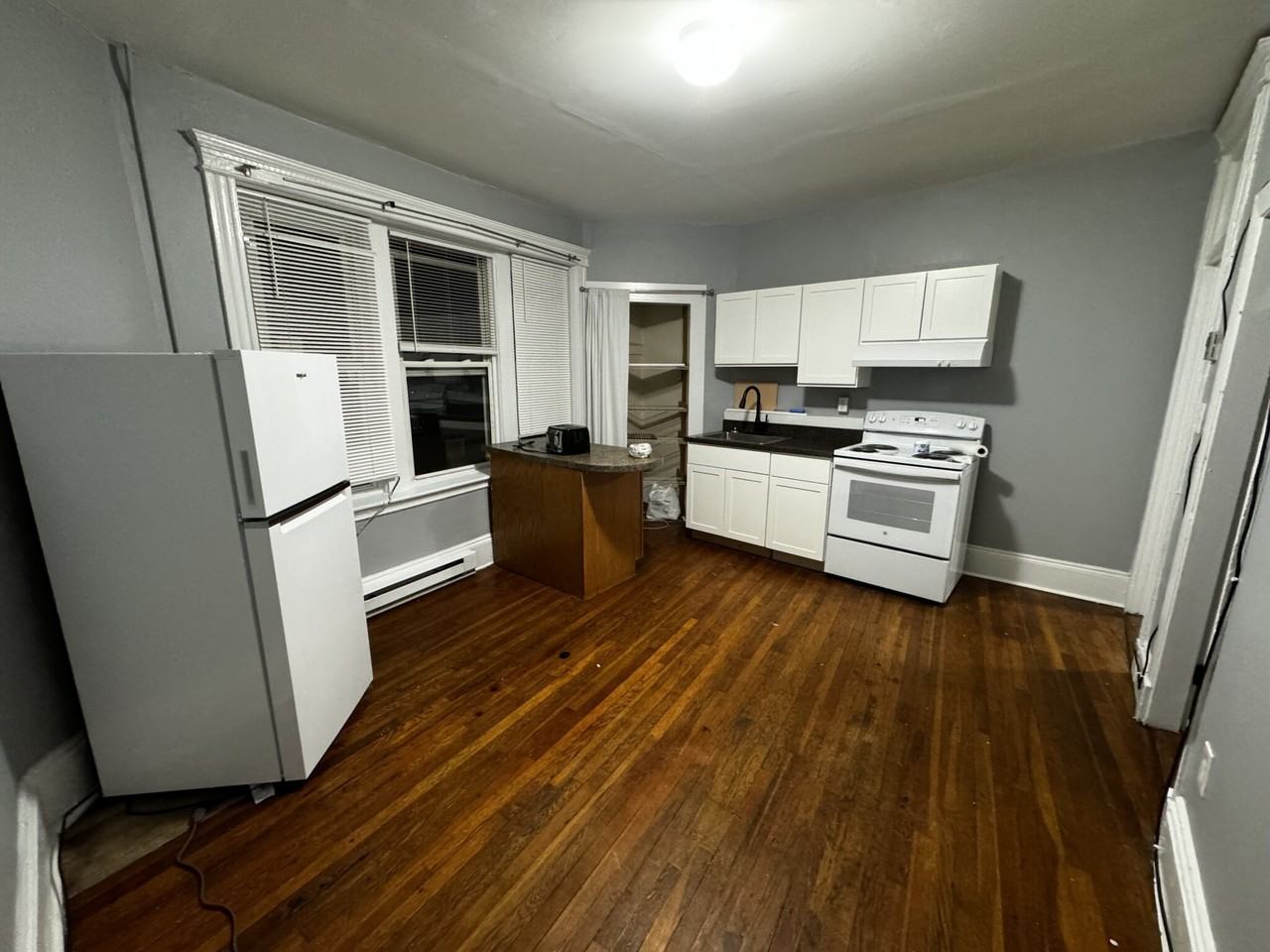 881 Huntington Ave. - Photo 7 of 21
