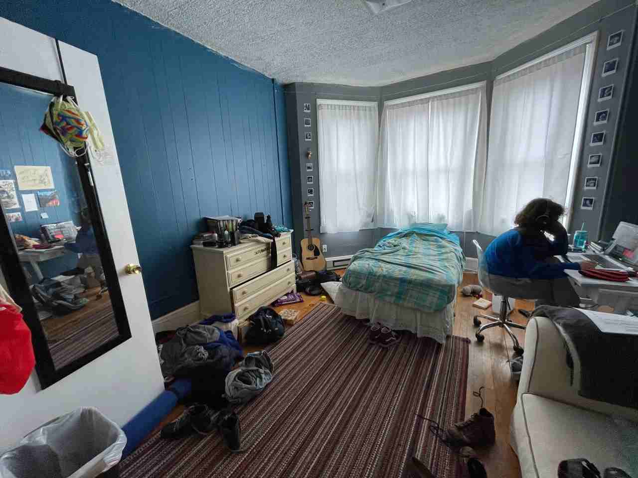 881 Huntington Ave. - Photo 3 of 30