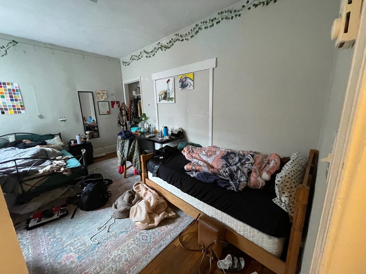 881 Huntington Ave. - Photo 6 of 30