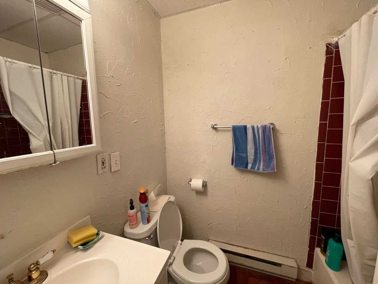 896 Huntington Ave. - Photo 6 of 10