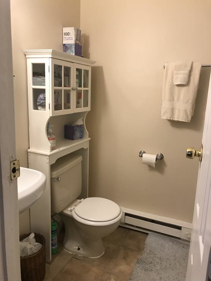 896 Huntington Ave. - Photo 4 of 20