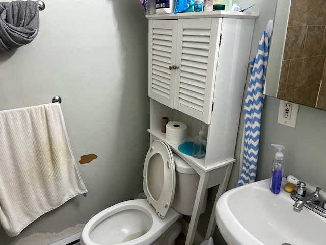 886 Huntington Ave. - Photo 7 of 31