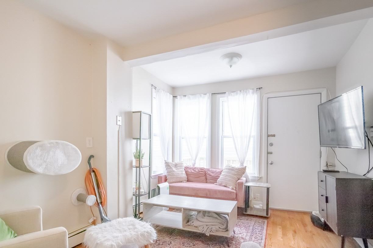 238 Everett St. - Photo 7 of 16