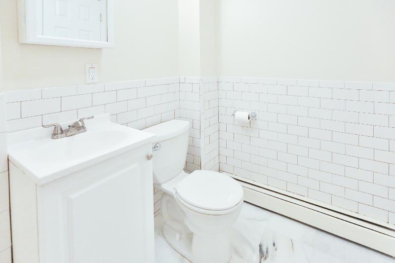 238 Everett St. - Photo 4 of 16