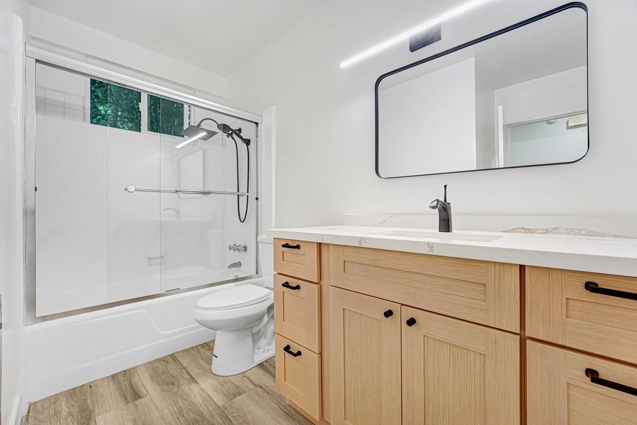 847 6th St in Santa Monica - Photo 3 of 5