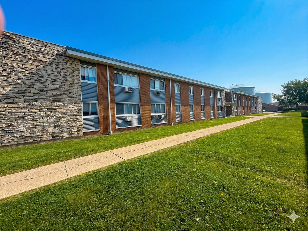 Sation Hills Apartments in Kenosha, WI - Photo 2 of 13