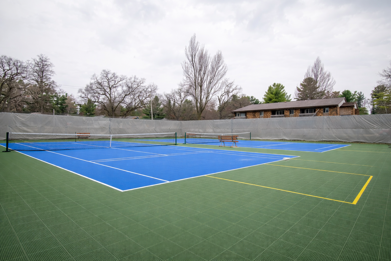 Parkwood Glen - Photo 6 of 9