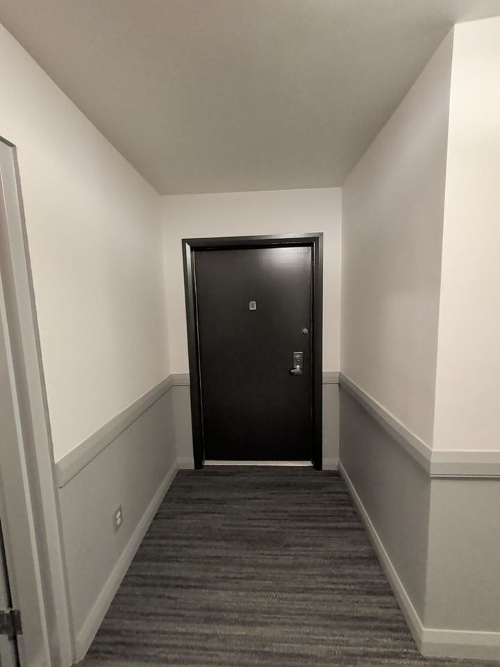 415 Montana Ave - Photo 2 of 34