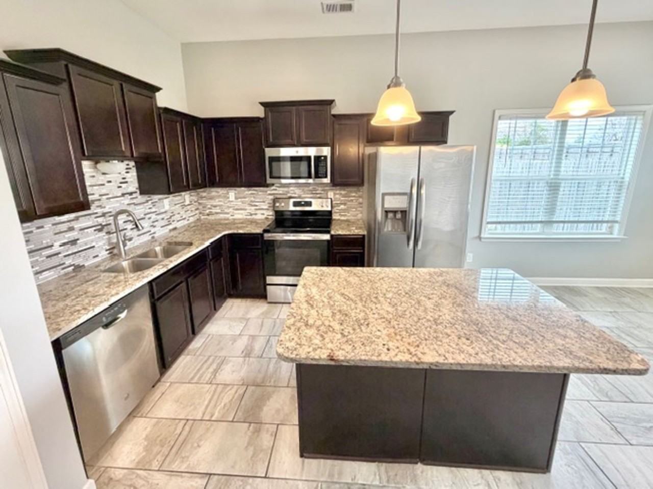 8614 Tanasi Cv - Photo 3 of 11