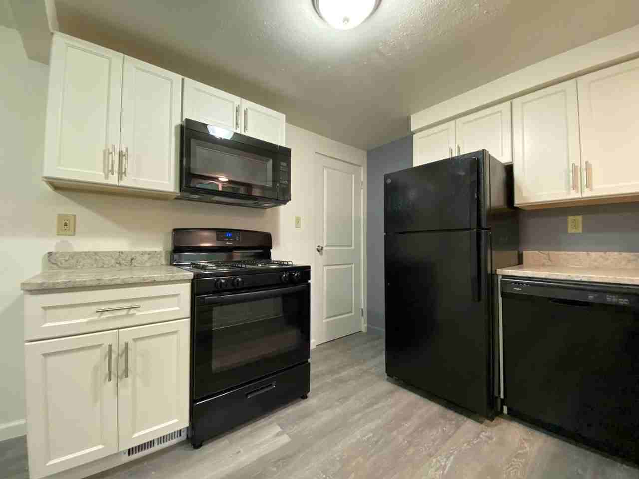 268, 270 Center Street - Photo 2 of 11