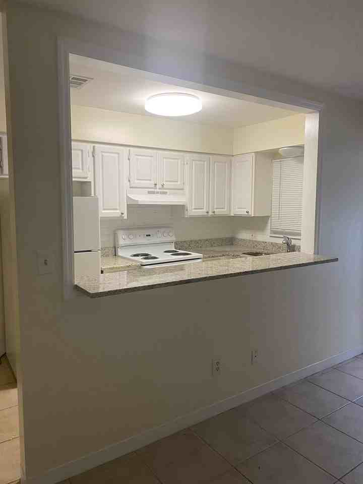 500 75th Ave N - Photo 6 of 14
