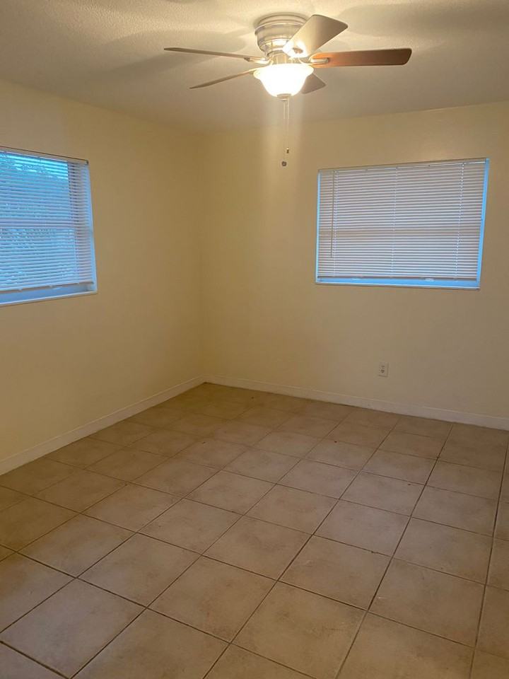 500 75th Ave N - Photo 7 of 14