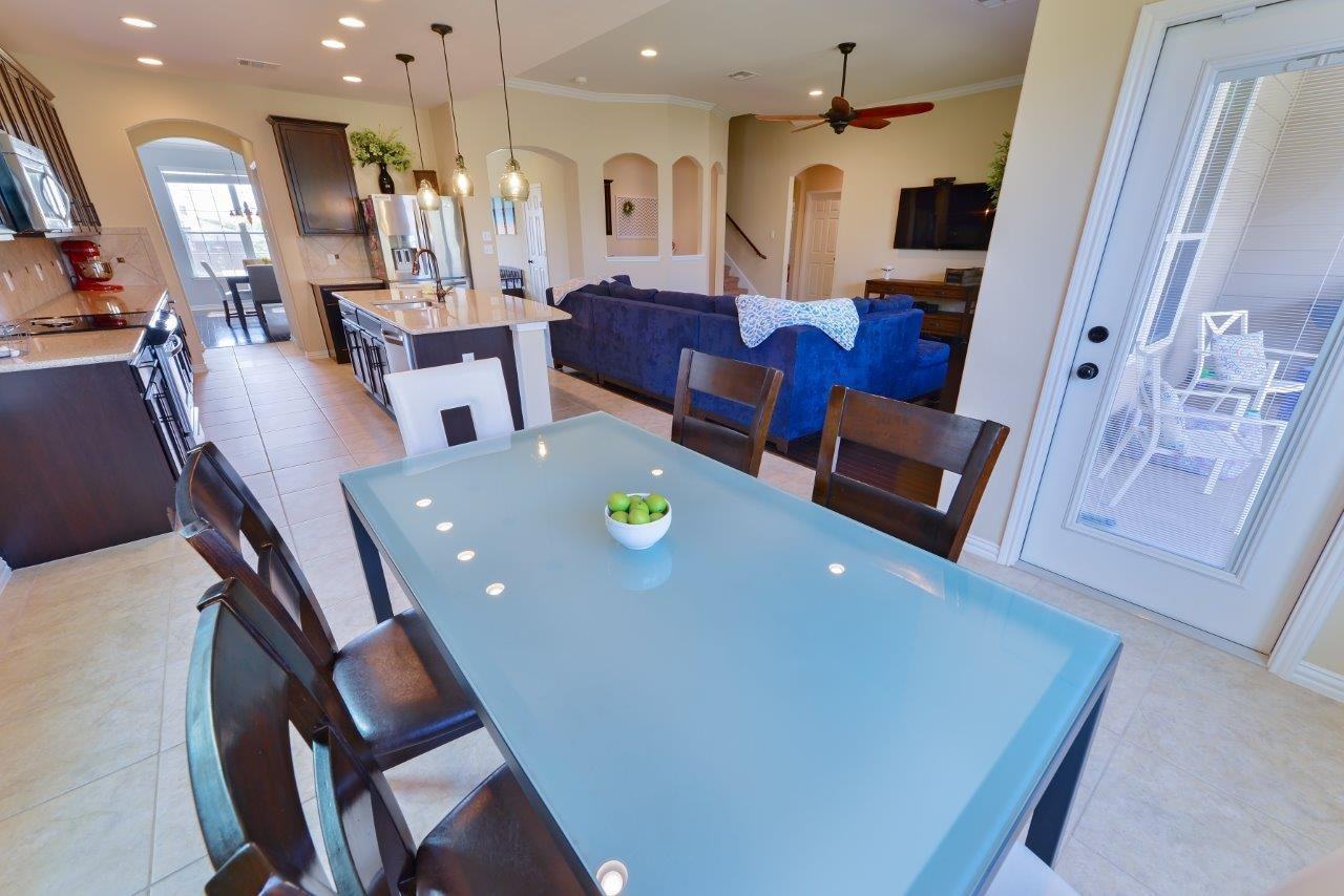 807 Olive Ln - Photo 4 of 28