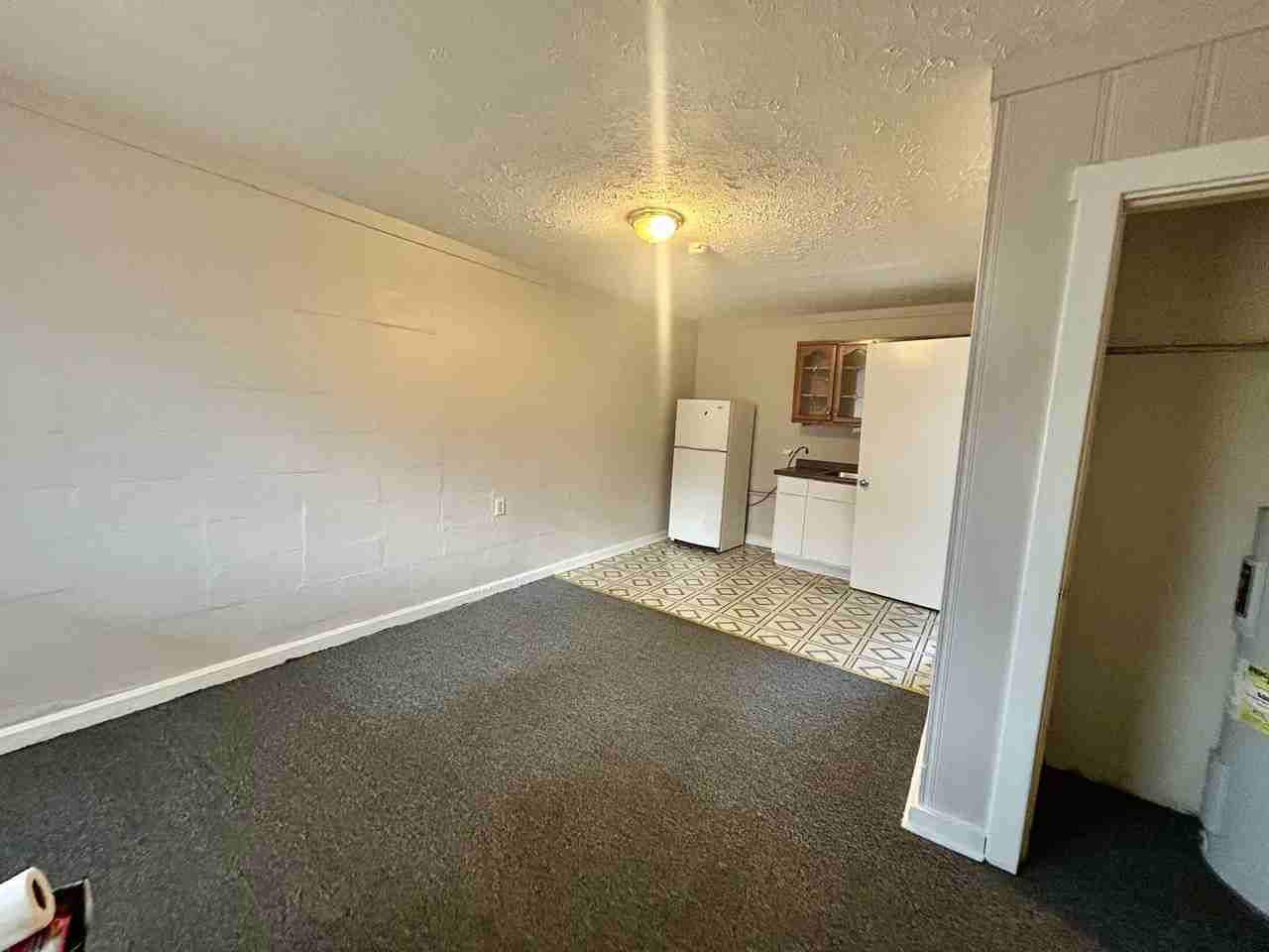 1018 W Lexington Ave #19 - Photo 2 of 9