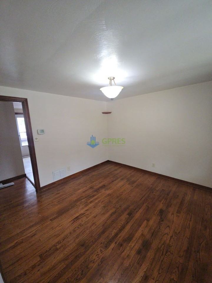 1012 Woodland Rd - Photo 5 of 22