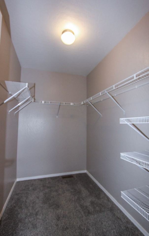 1889 N Emerald Dr - Photo 7 of 13