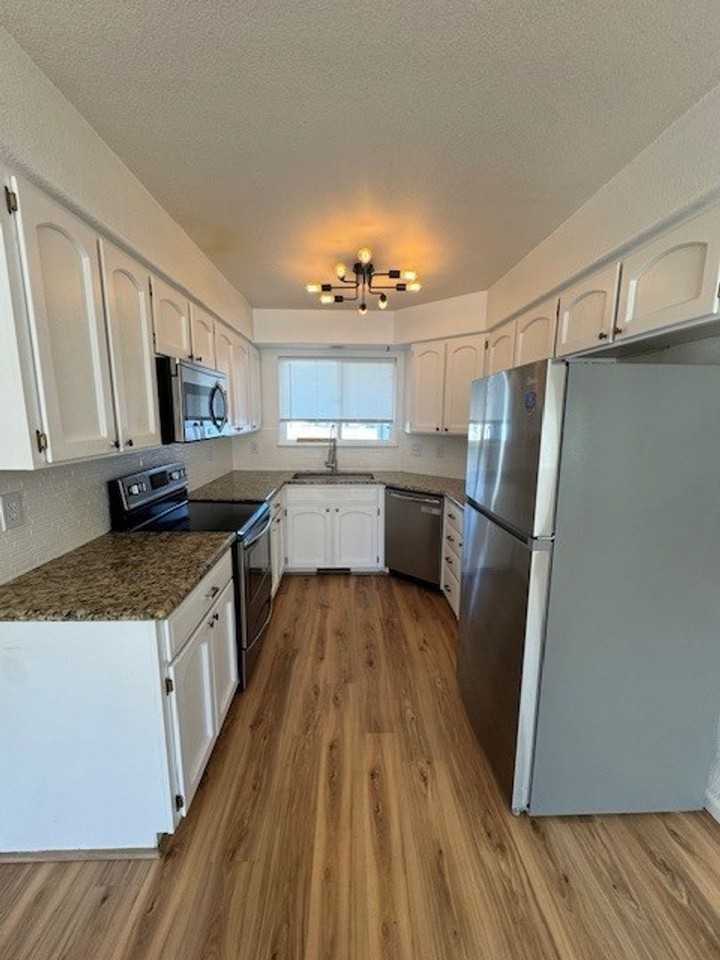 2525 49th Ave #2 - Photo 2 of 17