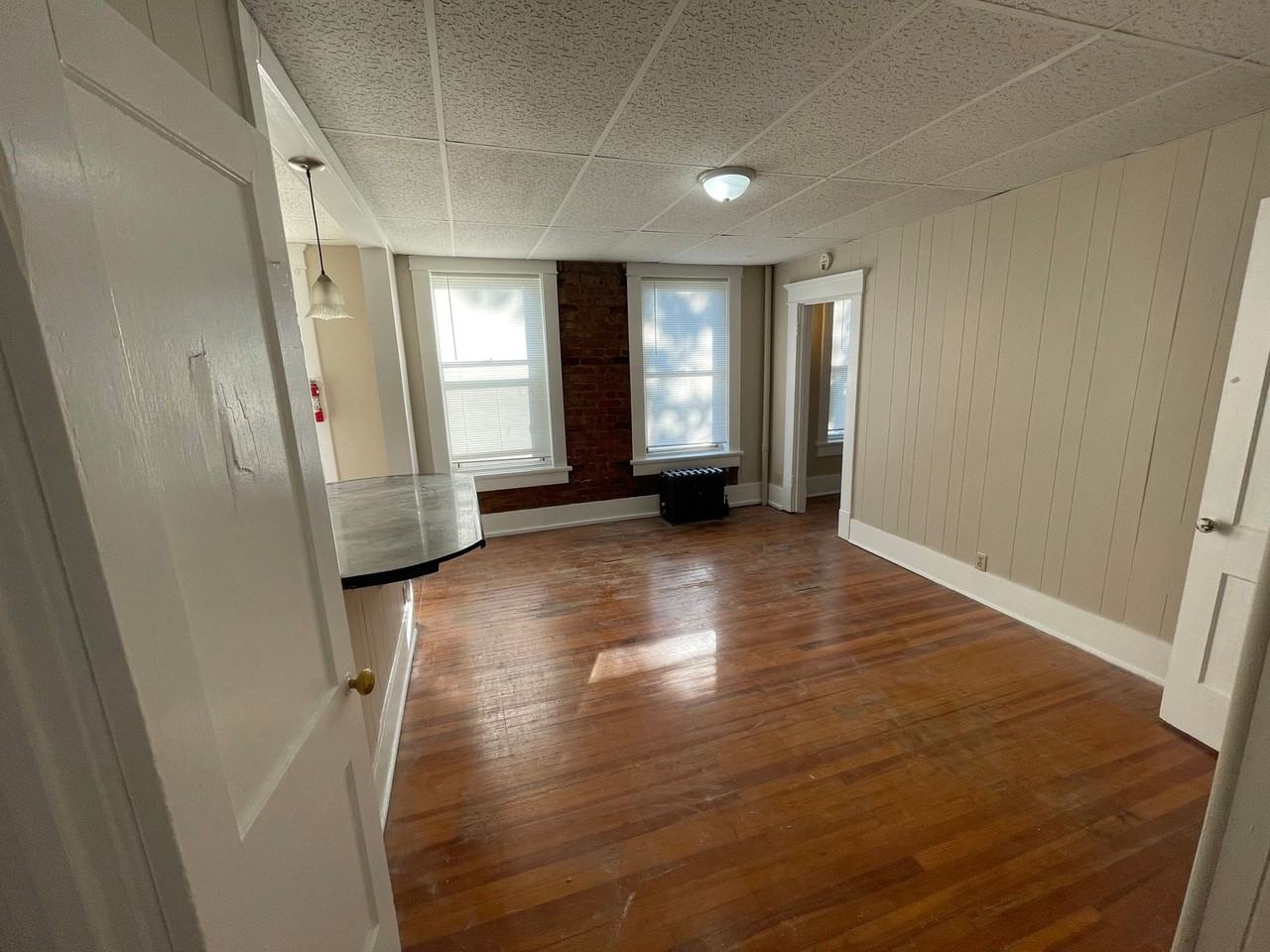 Karlton Apartments - Photo 3 of 10
