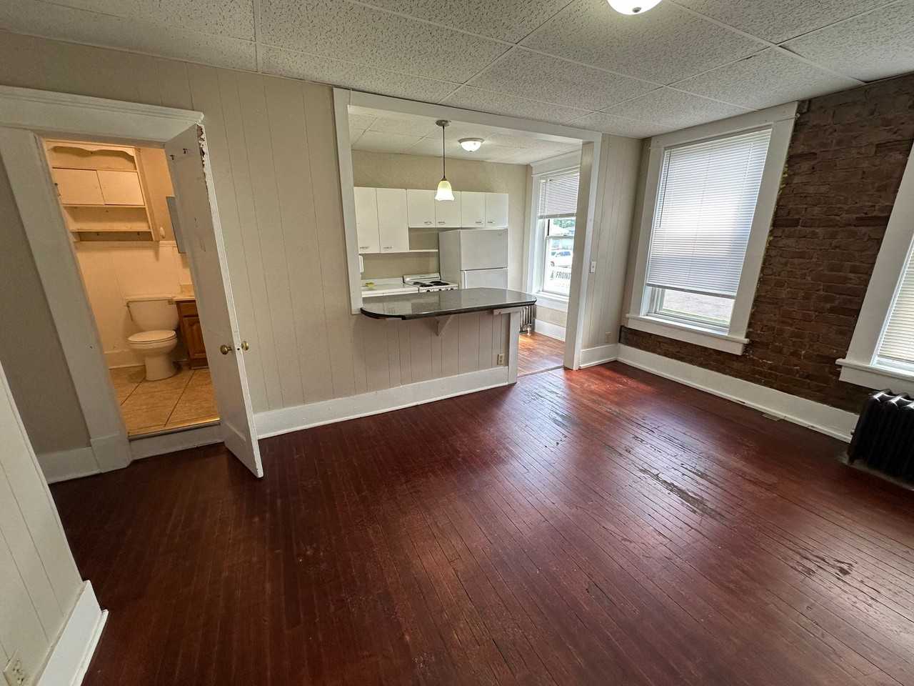 Karlton Apartments - Photo 4 of 10