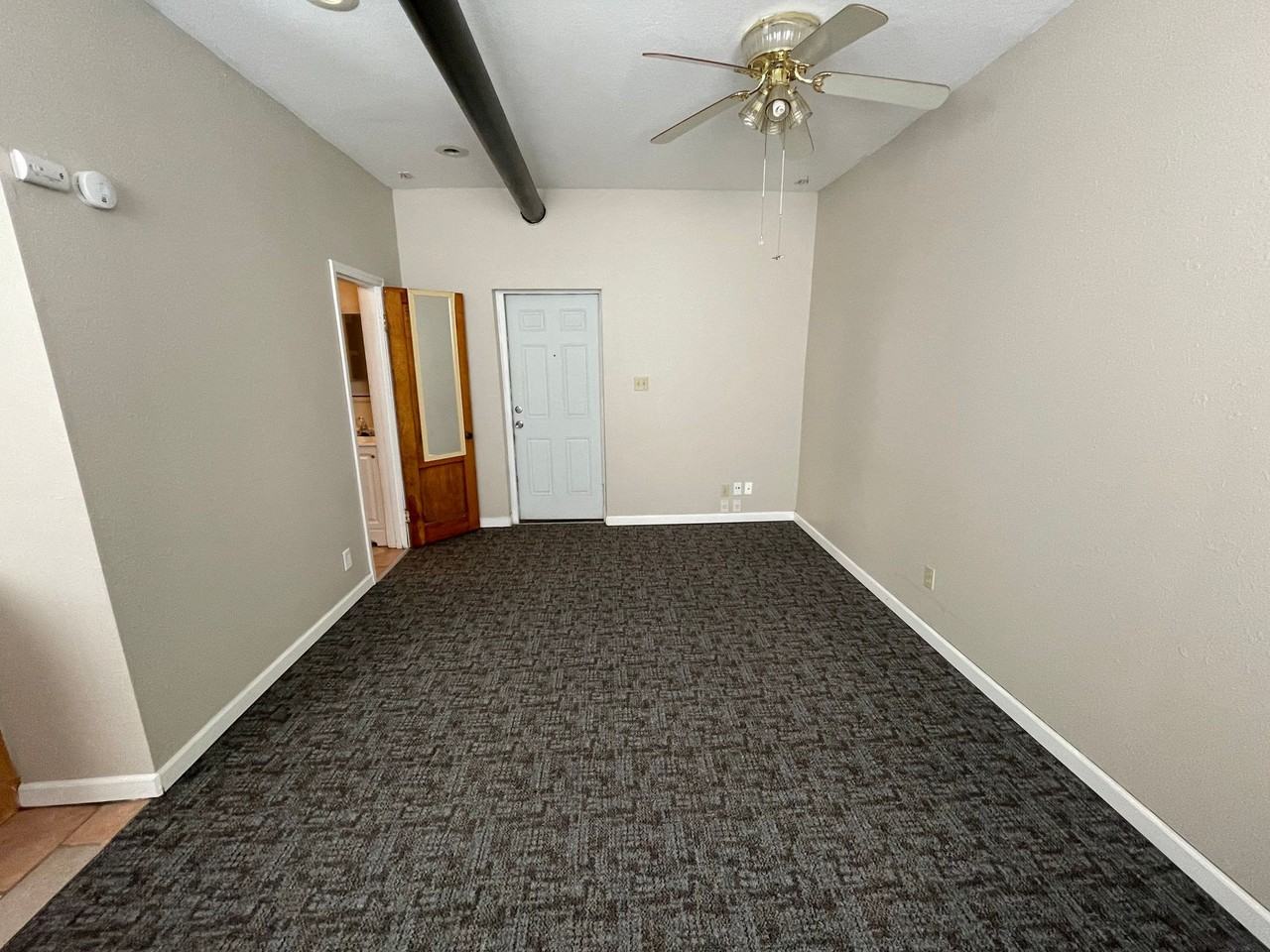 Karlton Apartments - Photo 6 of 10