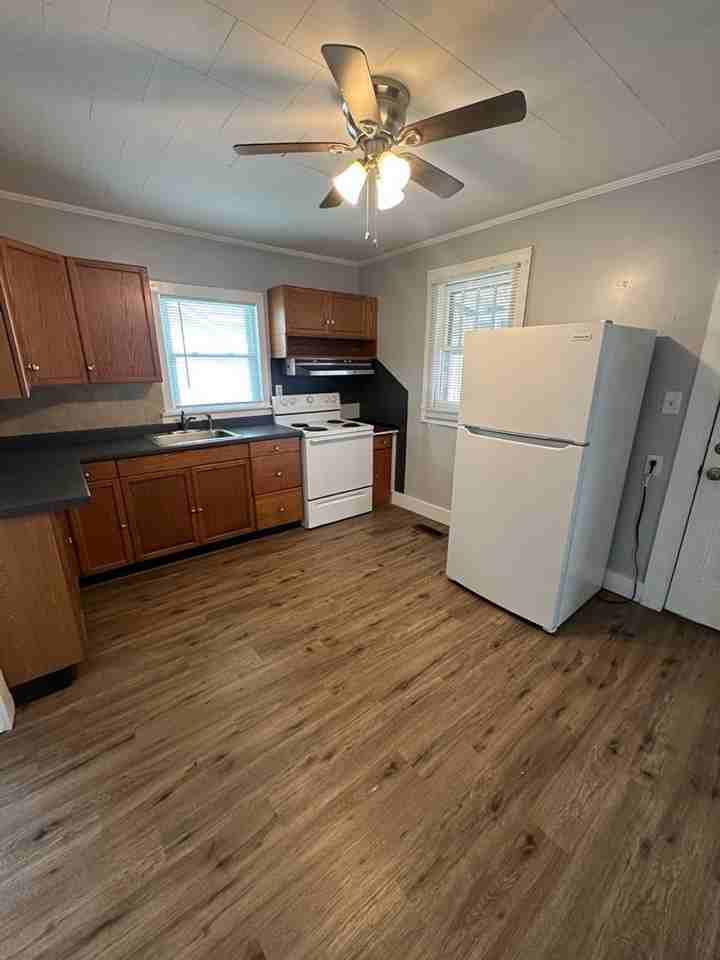 67 Hargrave Rd - Photo 3 of 12