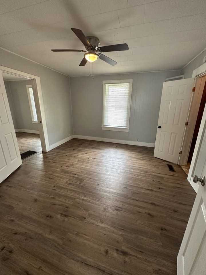 67 Hargrave Rd - Photo 5 of 12