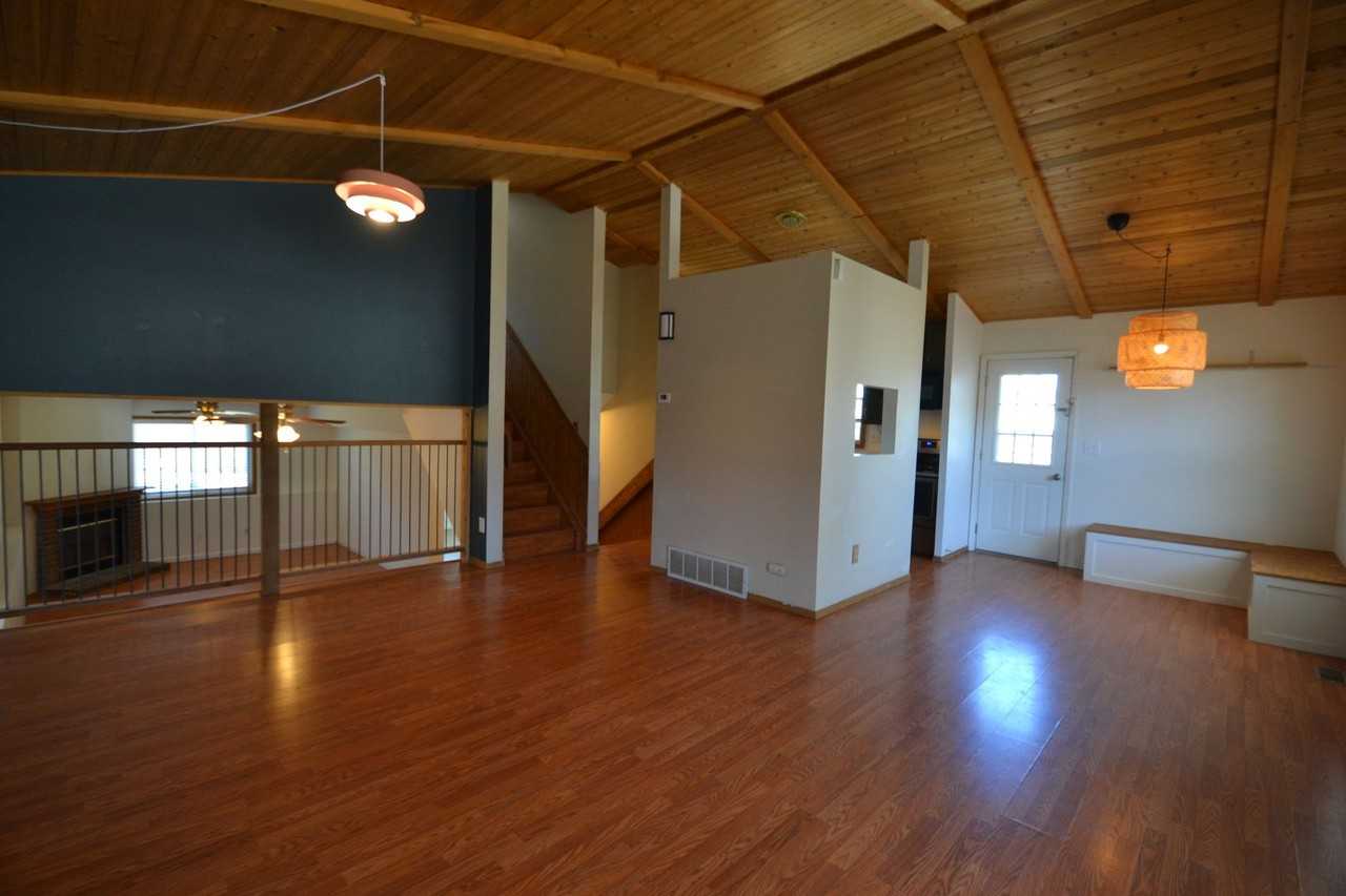 4675 Jet Wing Cir W - Photo 3 of 19