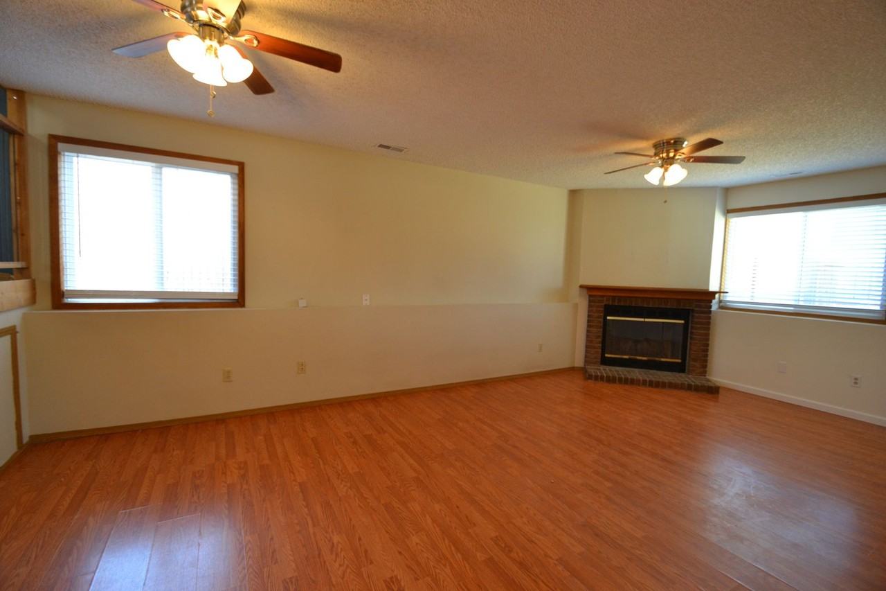 4675 Jet Wing Cir W - Photo 7 of 19