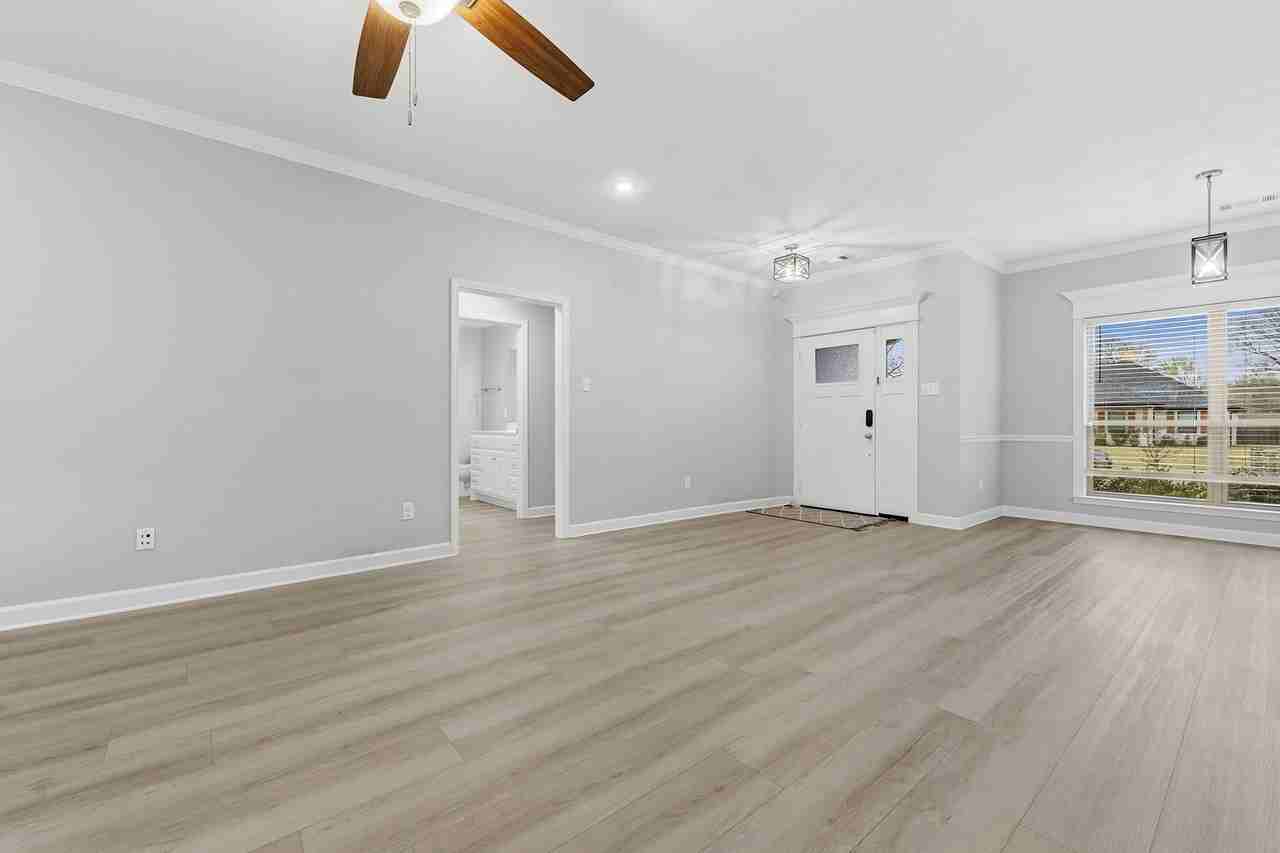 5504 Rope Trl - Photo 3 of 33