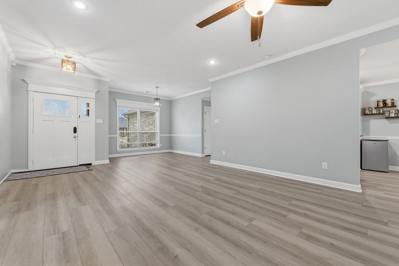 5504 Rope Trl - Photo 4 of 33