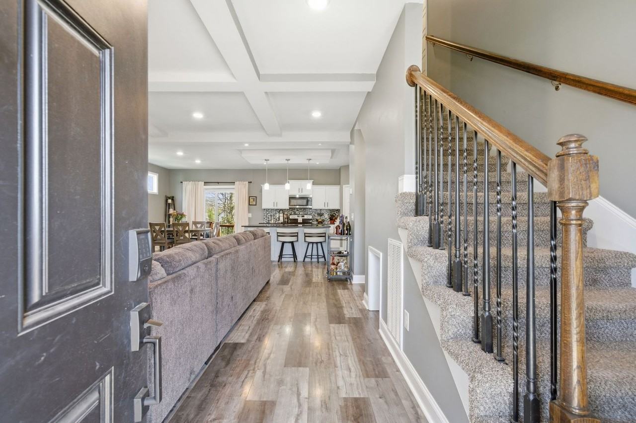 1135 Charles Thomas Dr - Photo 4 of 29