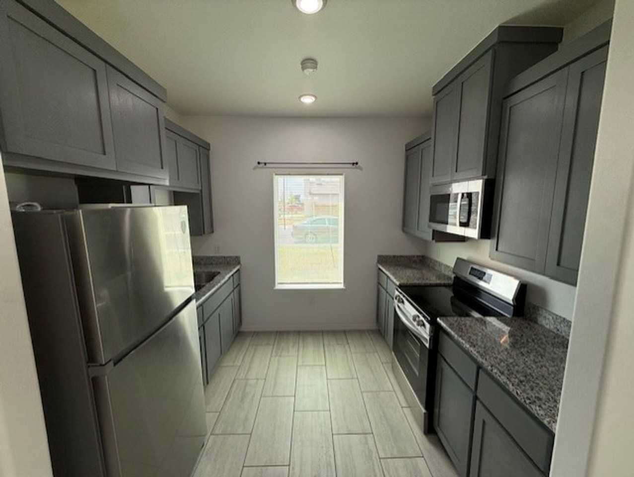 5819 Colegio Ln - Photo 4 of 16