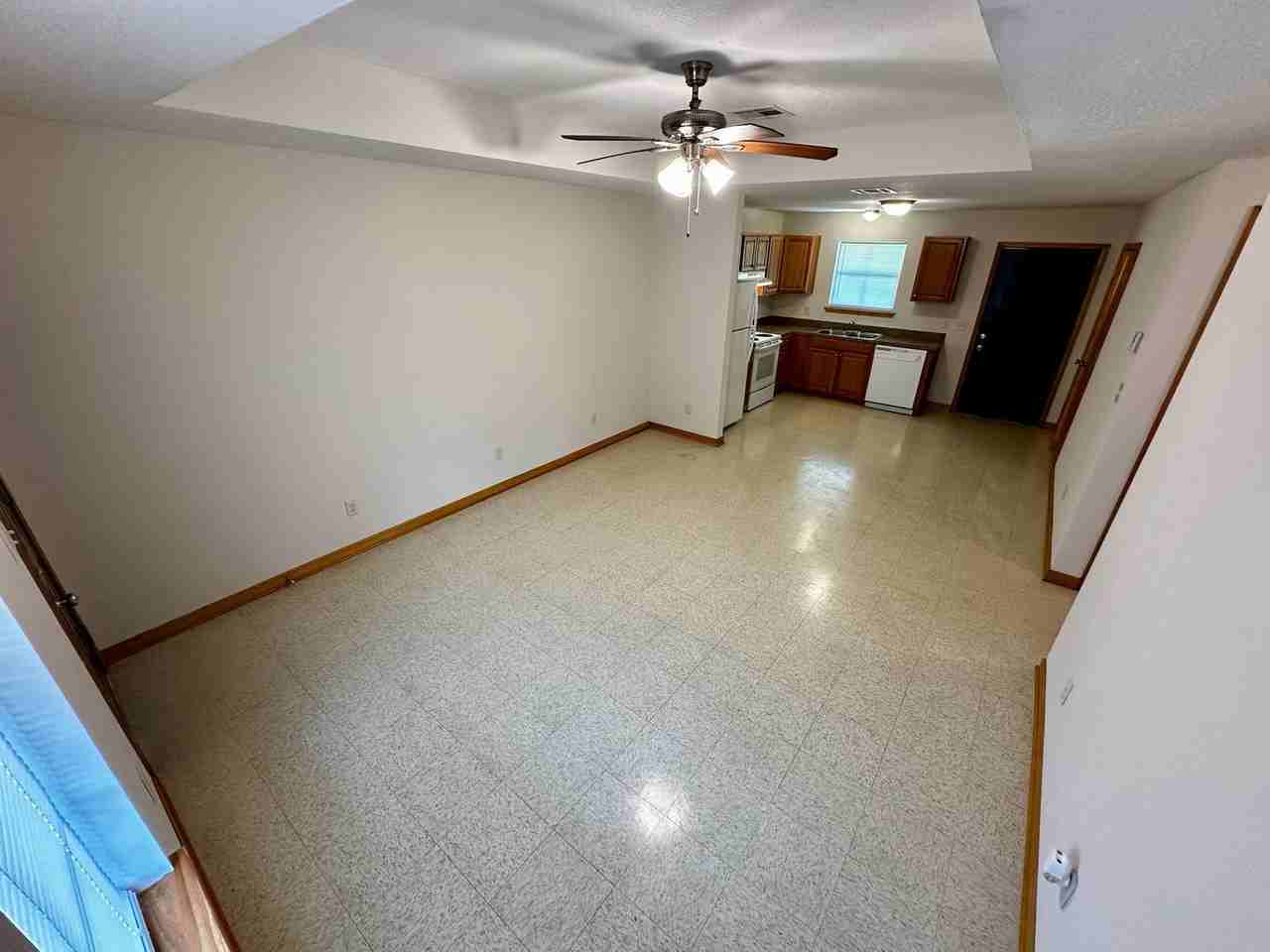 2520 Crockett St - Photo 2 of 24