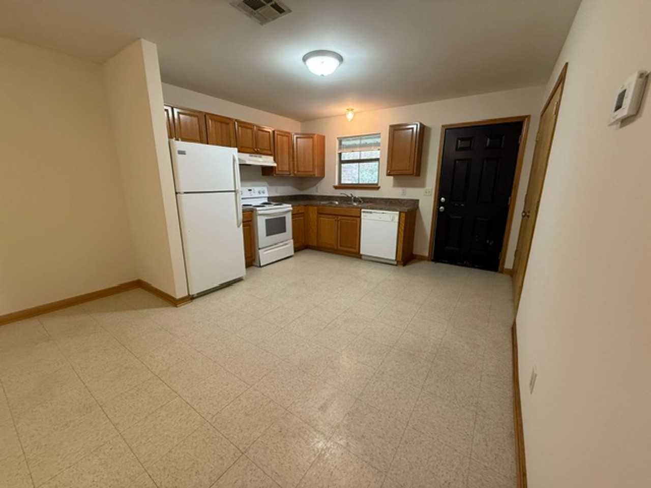 2520 Crockett St - Photo 5 of 24