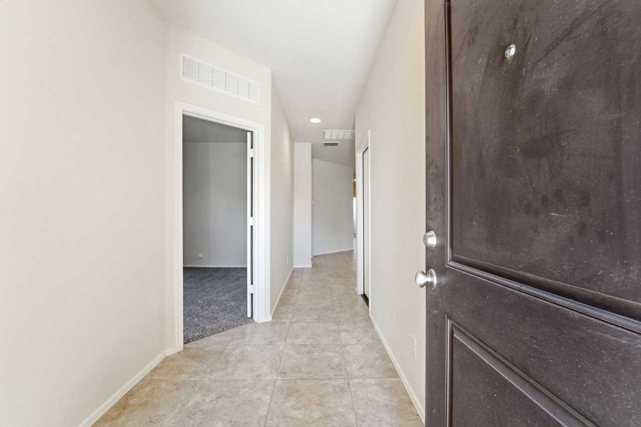 36864 W Maddaloni Ave - Photo 5 of 48