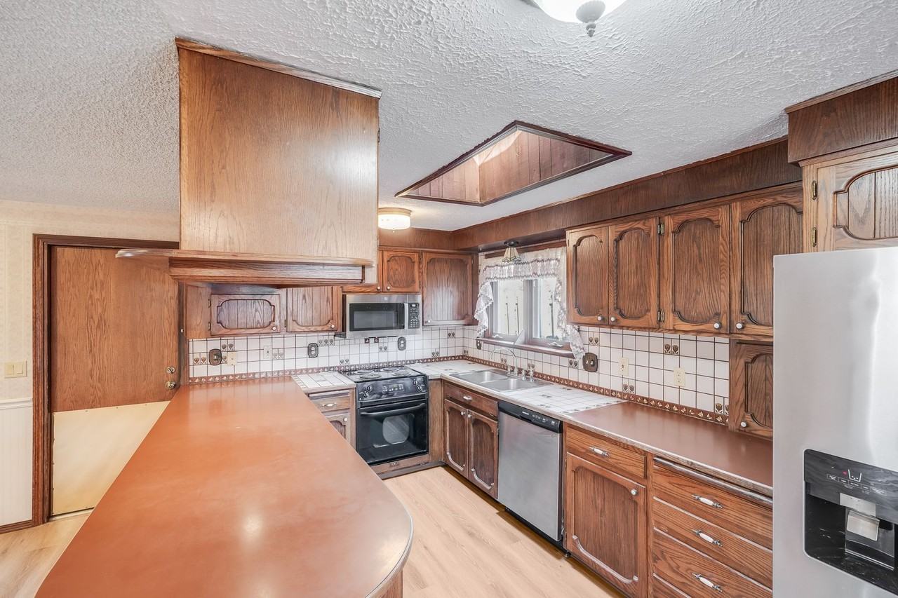 12854 Se 24th Ave - Photo 4 of 12