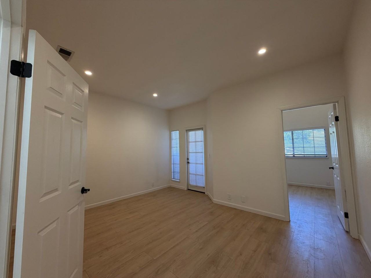 5931 Porto Alegre Dr - Photo 3 of 10