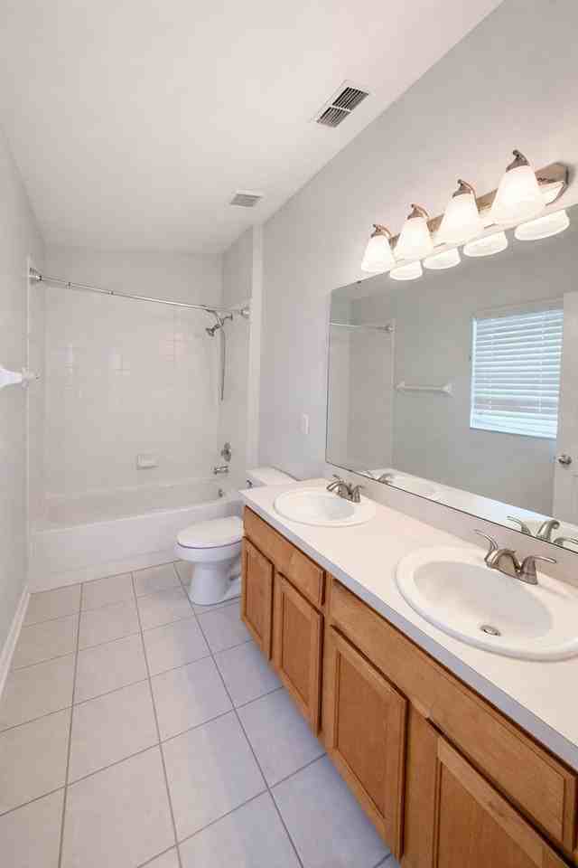 2992 Joseph Cir - Photo 7 of 10