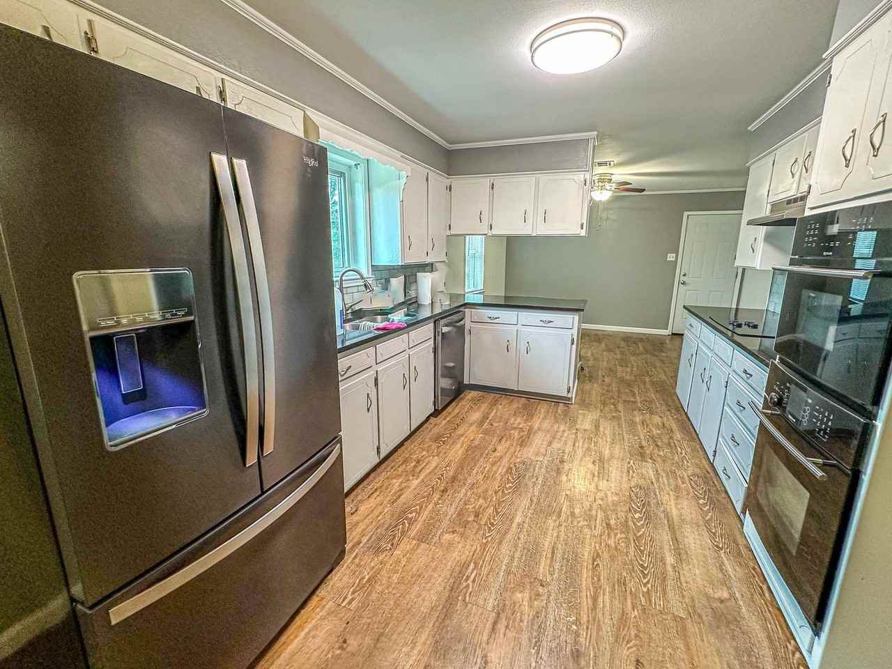 1125 Wedgewood Dr - Photo 6 of 24