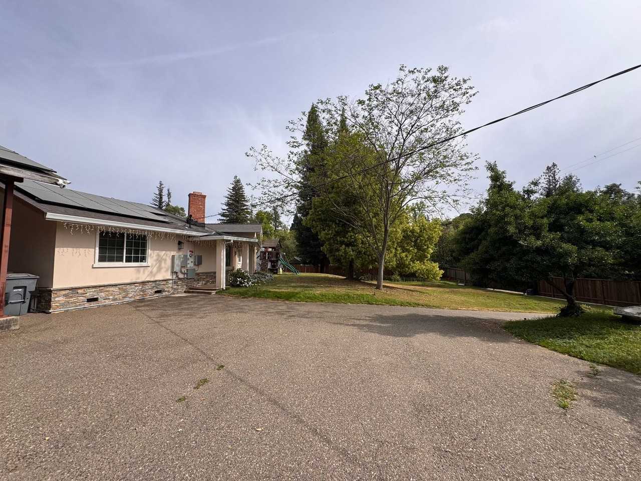 2505 Flume Ln - Photo 5 of 20