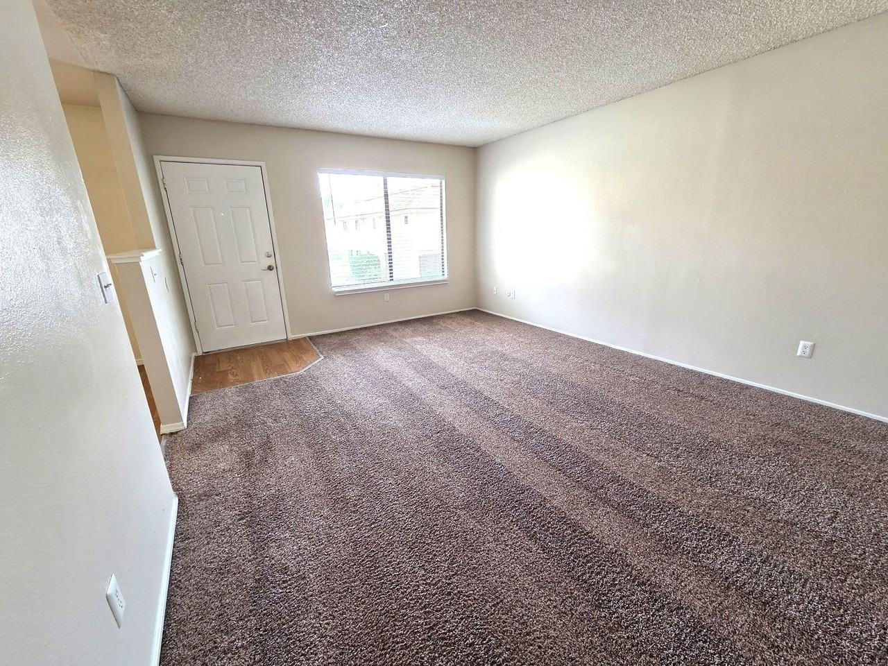 Sierra Place Apartment Homes - Photo 4 of 25