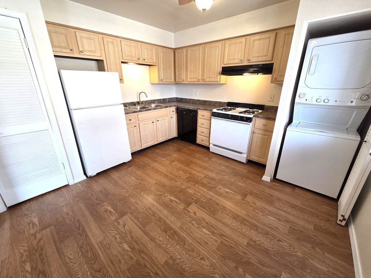 Sierra Place Apartment Homes - Photo 6 of 25